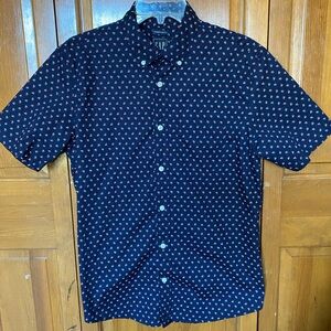 Gap Standard Stretch Button Down Collar Top